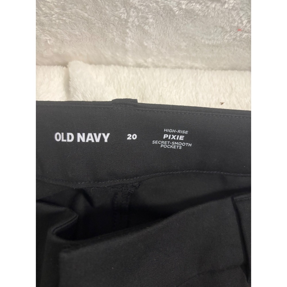 Old Navy High-Rise Pixie Secret-Smooth Pockets Black Pants Size 20 NWT